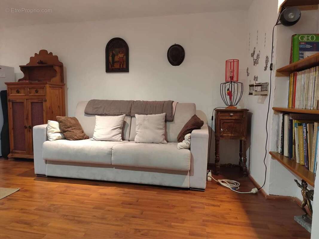 Maison à ENTREVAUX