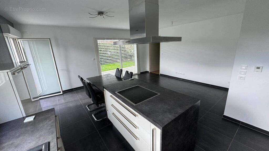 Appartement à PREVESSIN-MOENS