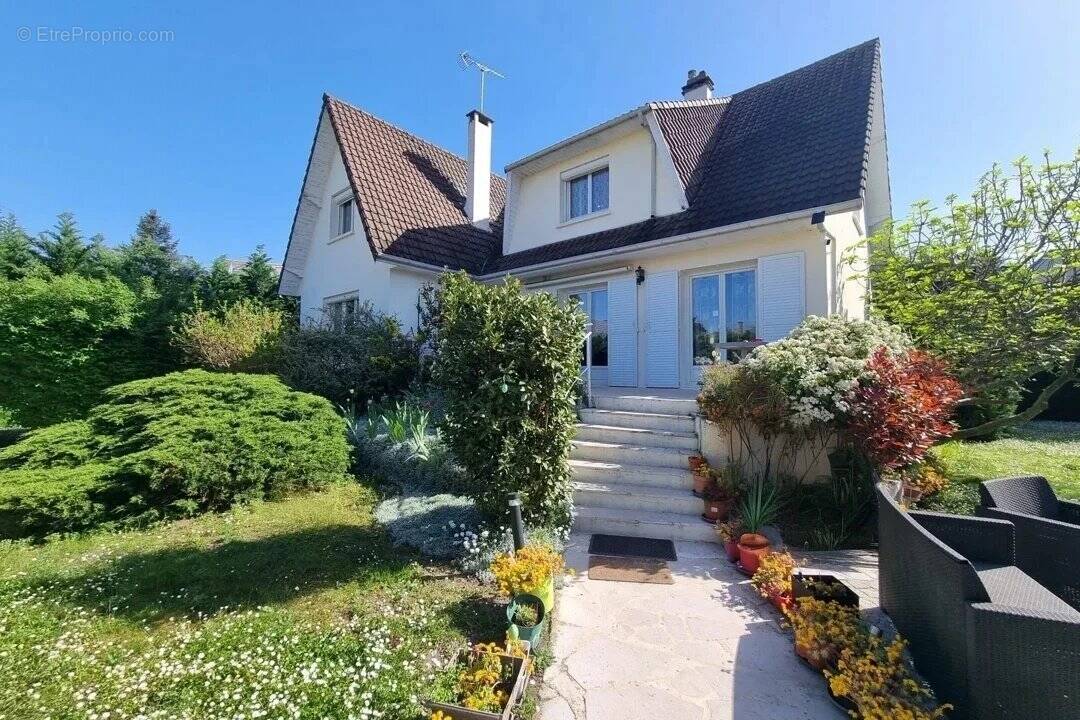 Maison à CROISSY-SUR-SEINE