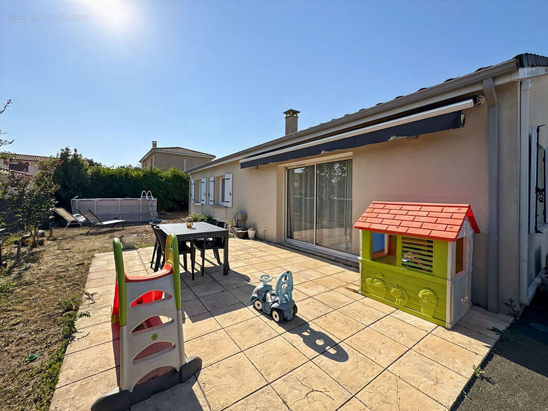 Maison à PAREMPUYRE