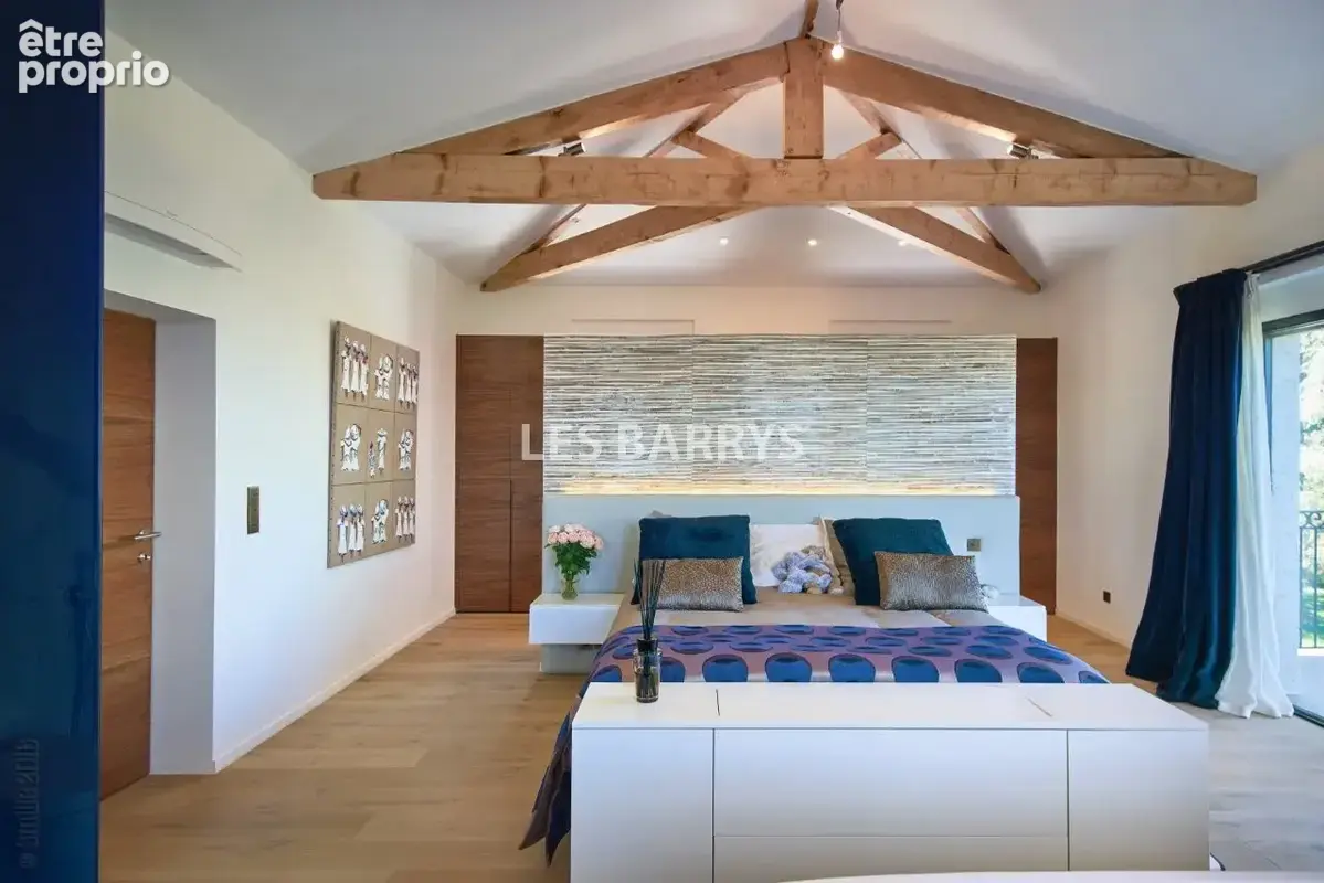 Rare villa de prestige à vendre à Gassin avec piscine et héliport - photo 30