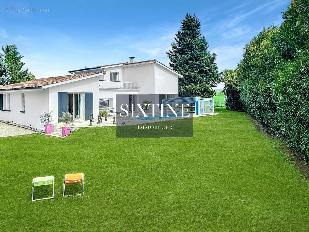 Maison à AUBERIVES-SUR-VAREZE