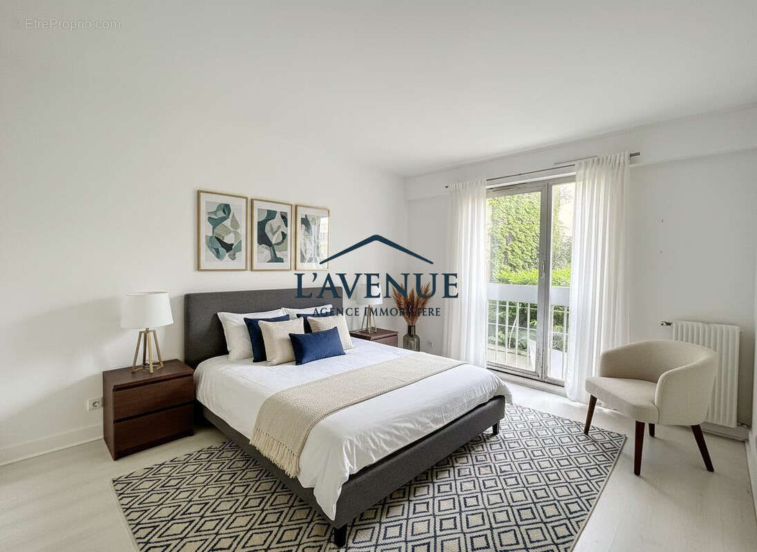 Appartement 70 m² à Paris-15e  - photo 4