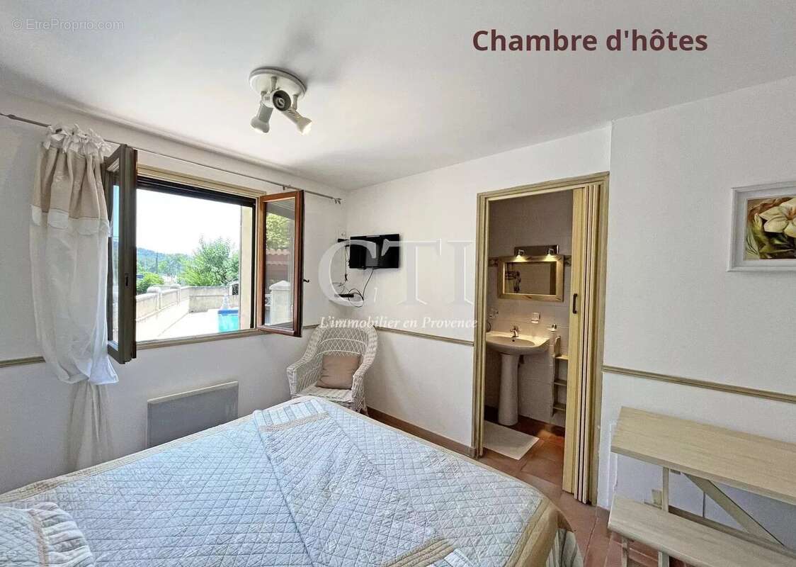 Maison à VAISON-LA-ROMAINE