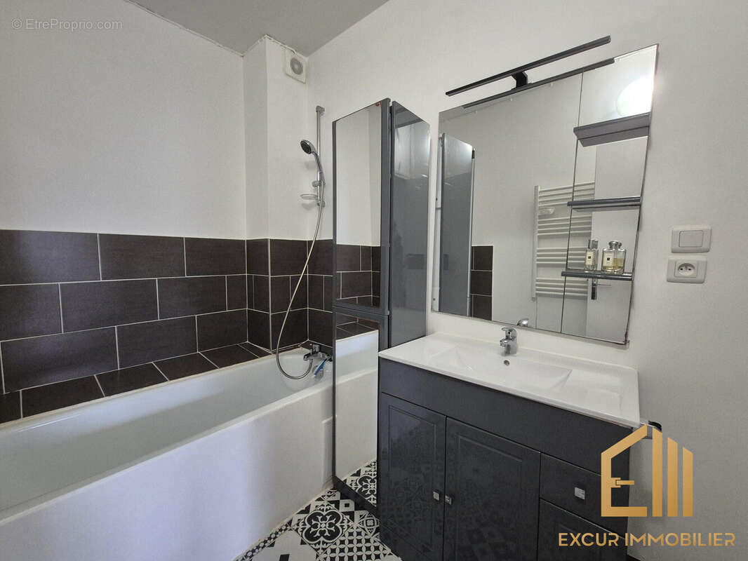 Appartement à LE PLESSIS-ROBINSON