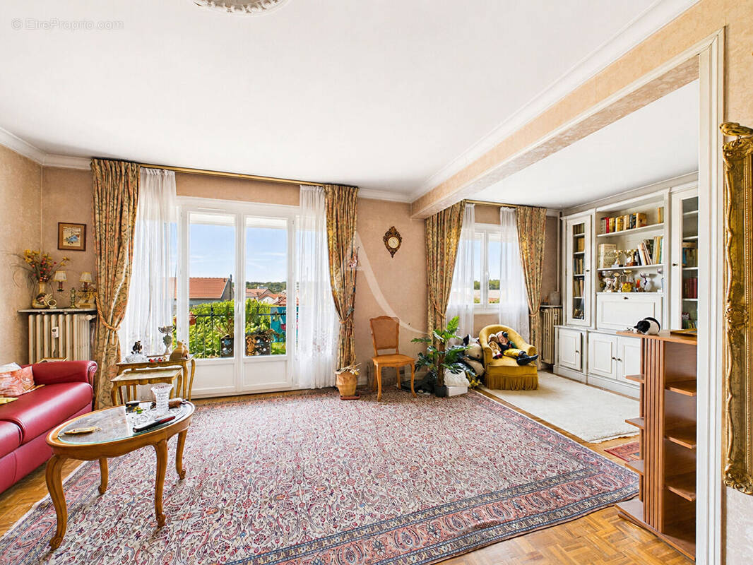 Appartement à MAISONS-ALFORT