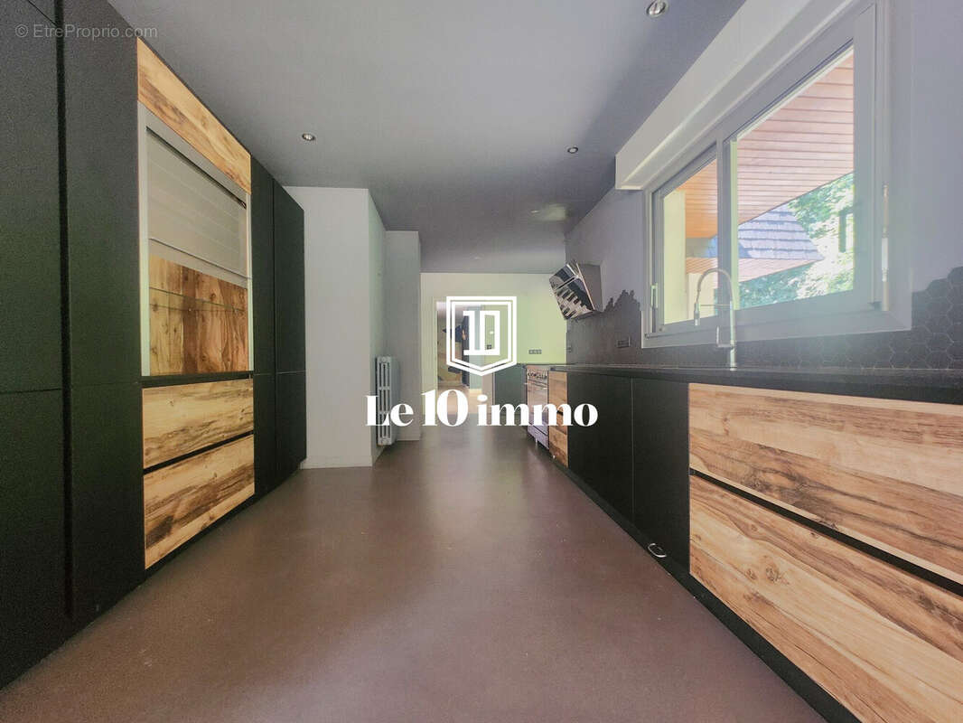 Maison 364 m² à Orvault  - photo 4