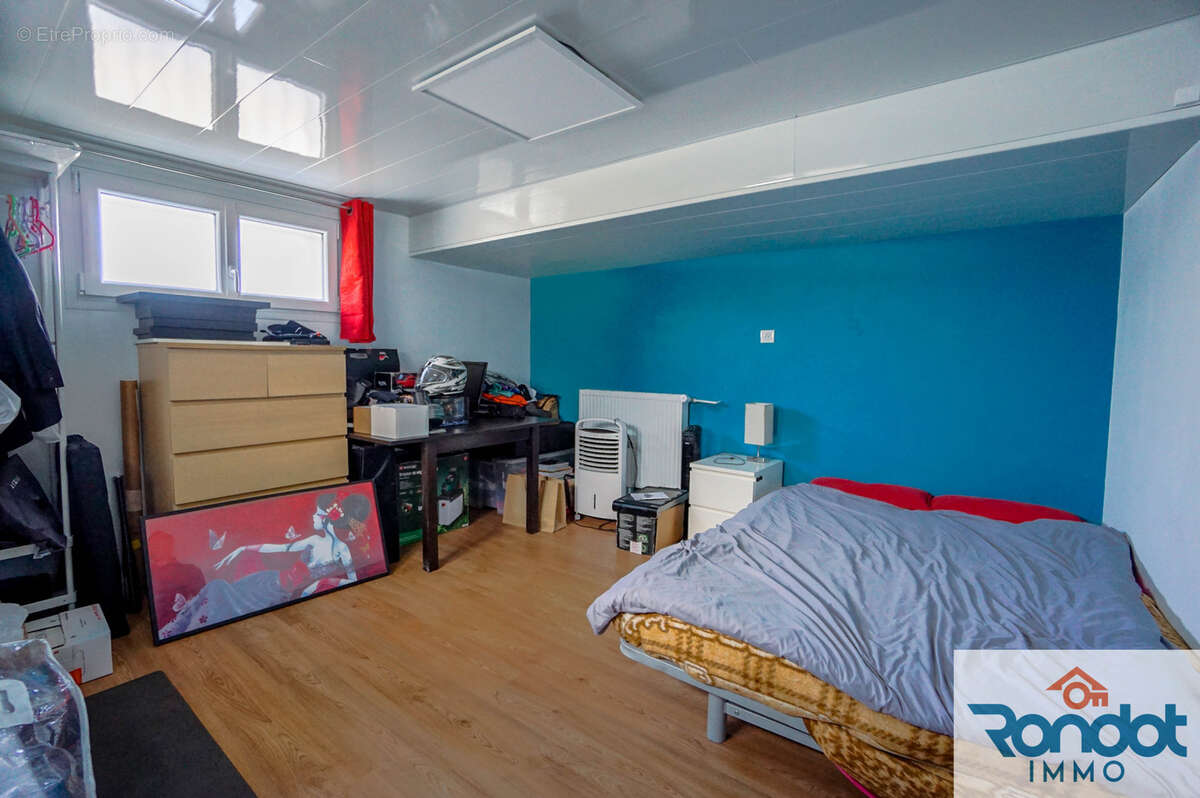 Maison à IS-SUR-TILLE