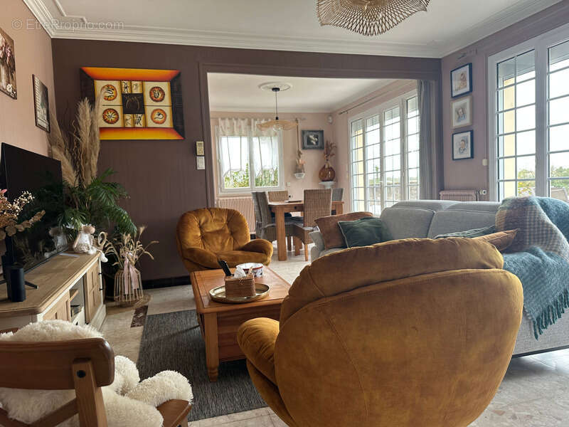 Maison à NESMY