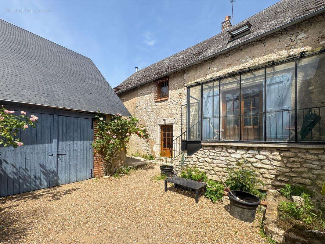 Maison avec beaucoup de caché - photo 2