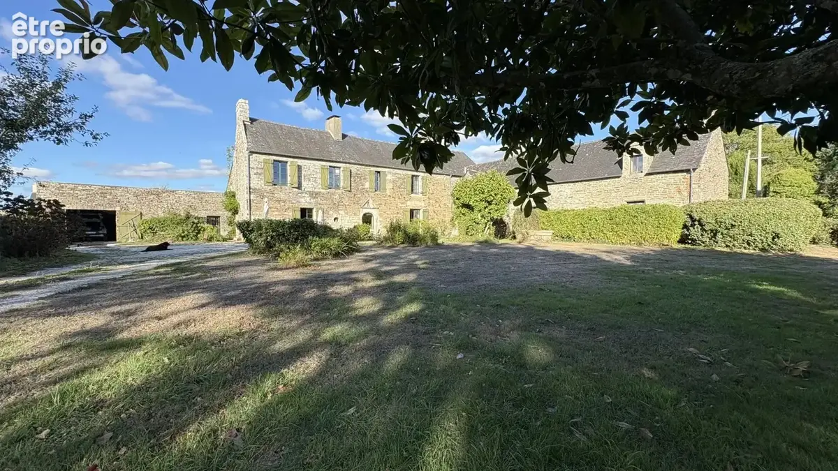 Manoir du xv ème avec dépendances - photo 1
