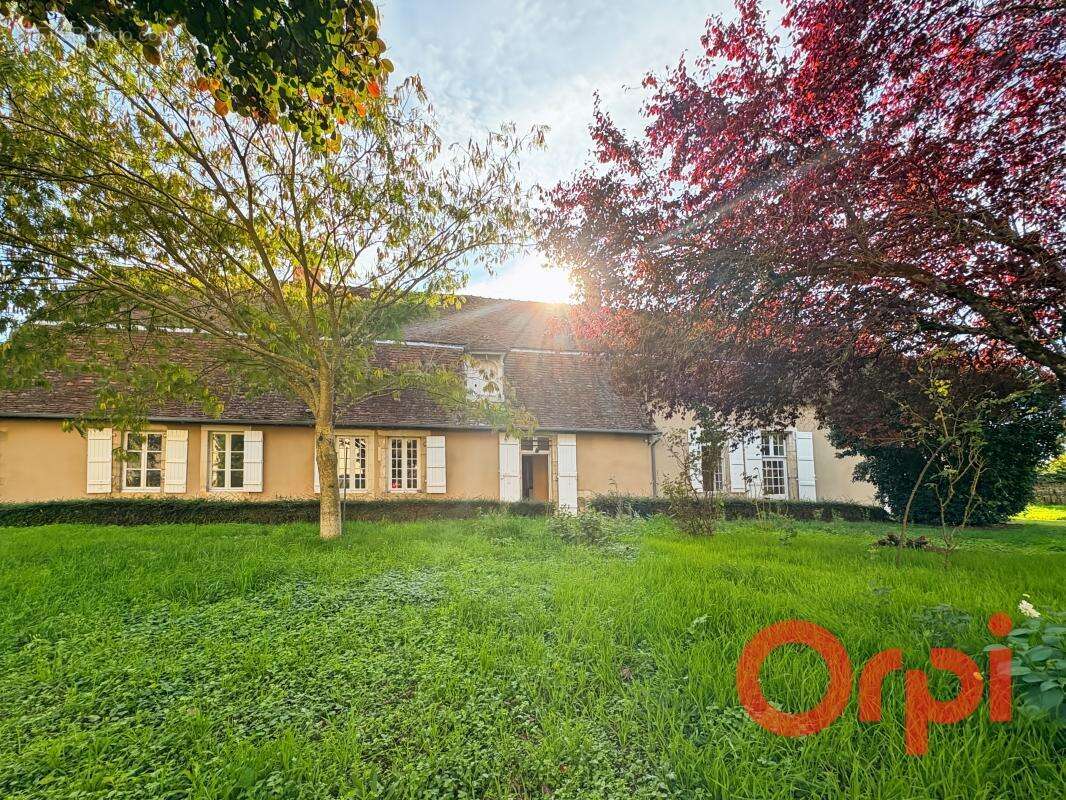 Maison à CHALIVOY-MILON