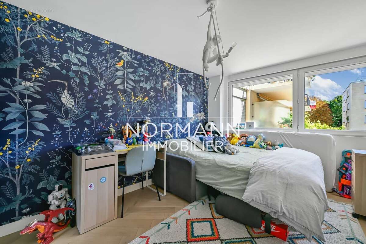 Appartement à SURESNES