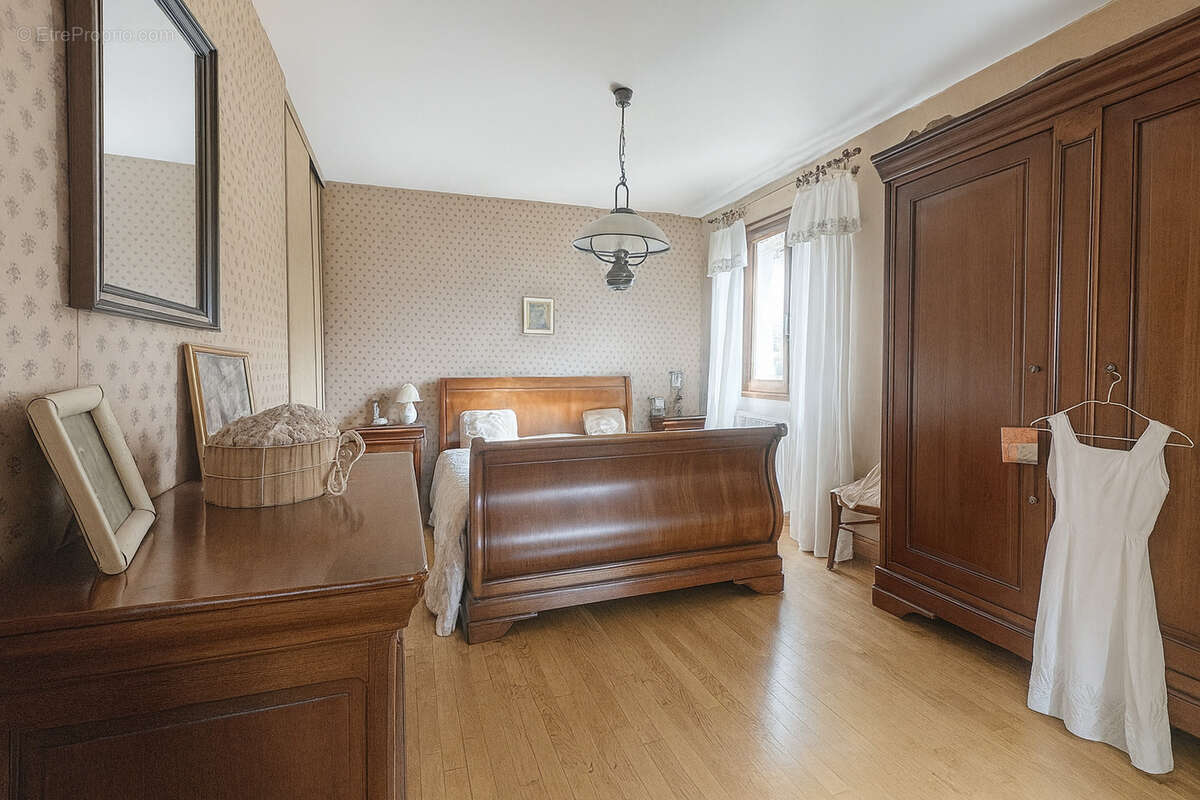 Maison à SAINT-PAUL-EN-CORNILLON