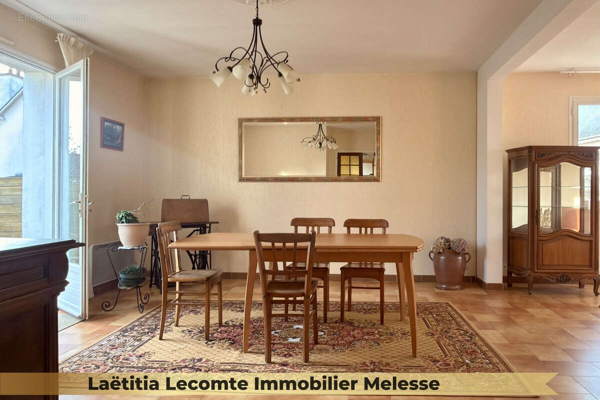 Maison à MELESSE
