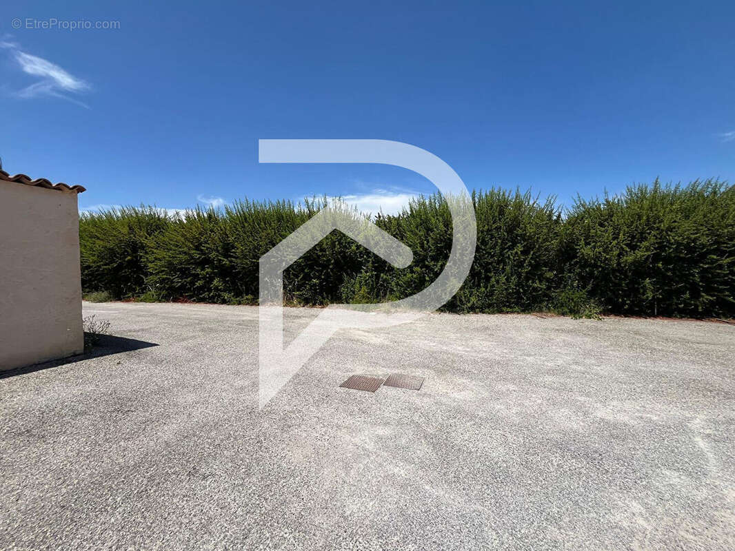 Appartement à VINON-SUR-VERDON