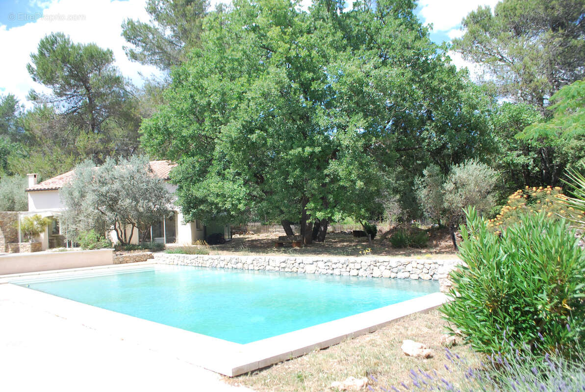 Maison à COTIGNAC
