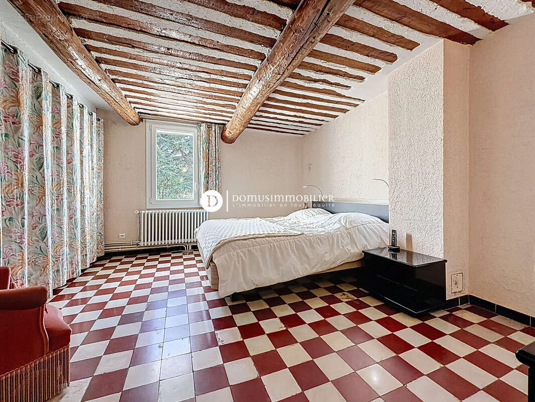 Maison à SAINT-SATURNIN-LES-AVIGNON