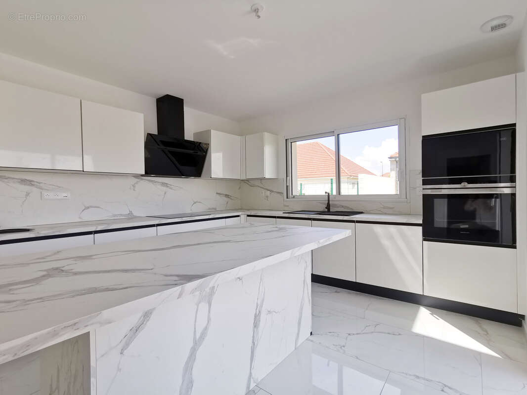 Maison achevée en 2026 avec 5 chambres à Rosières - photo 5