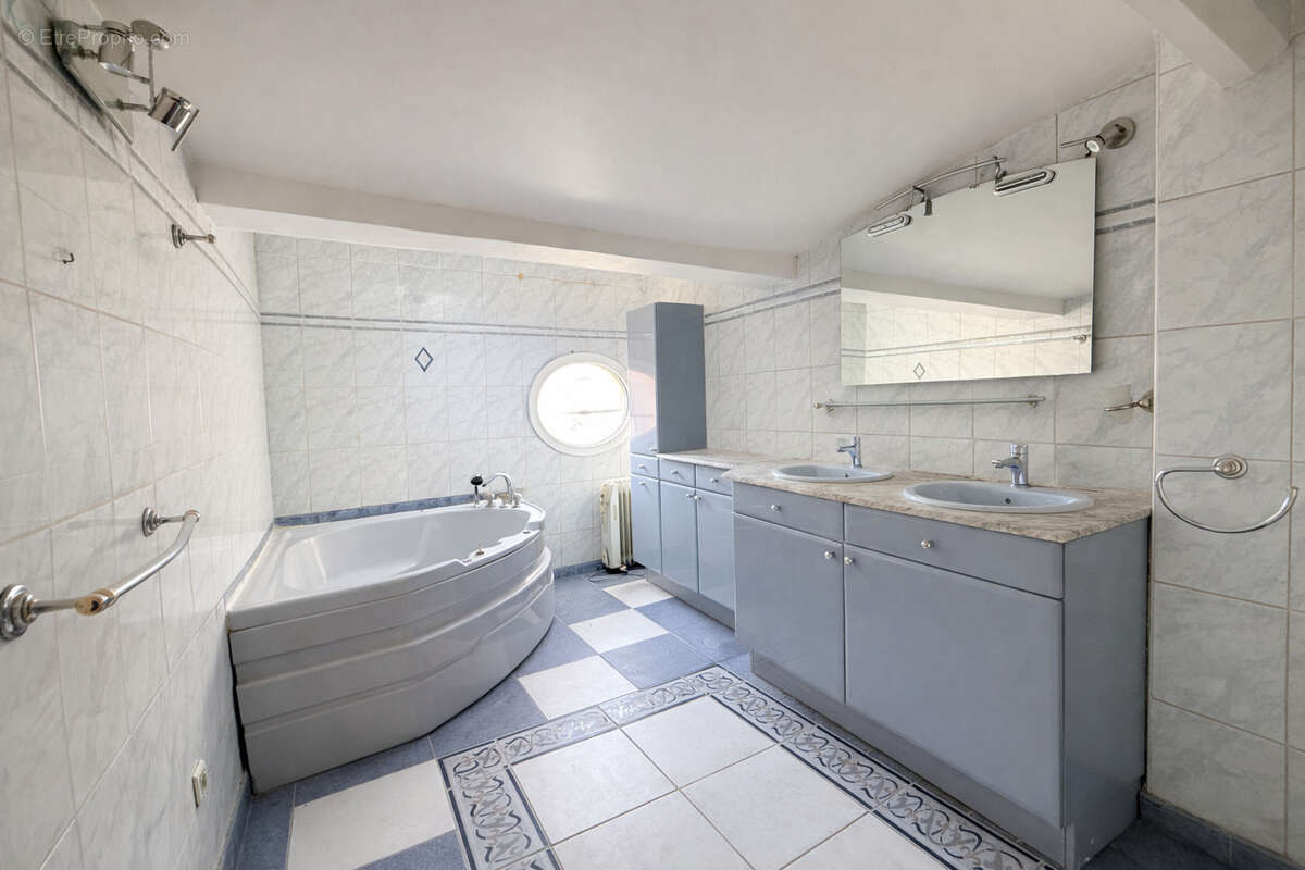 Maison à MARSEILLE-13E