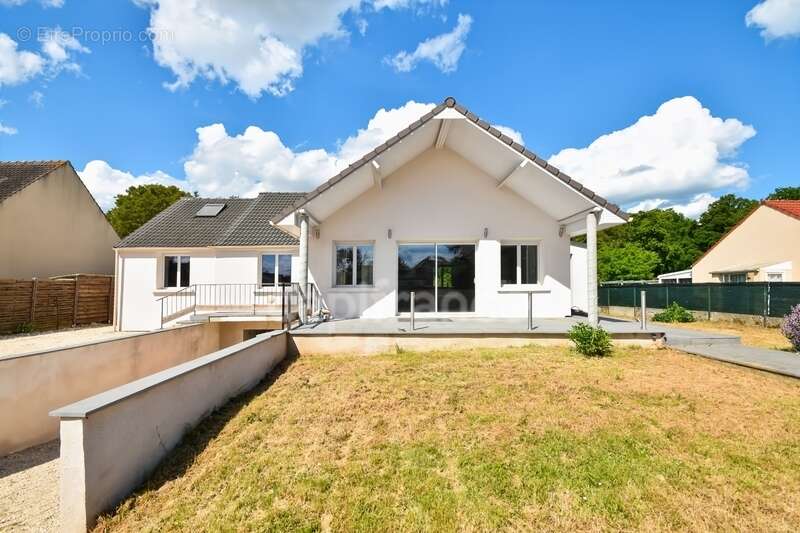 Maison à DOURDAN