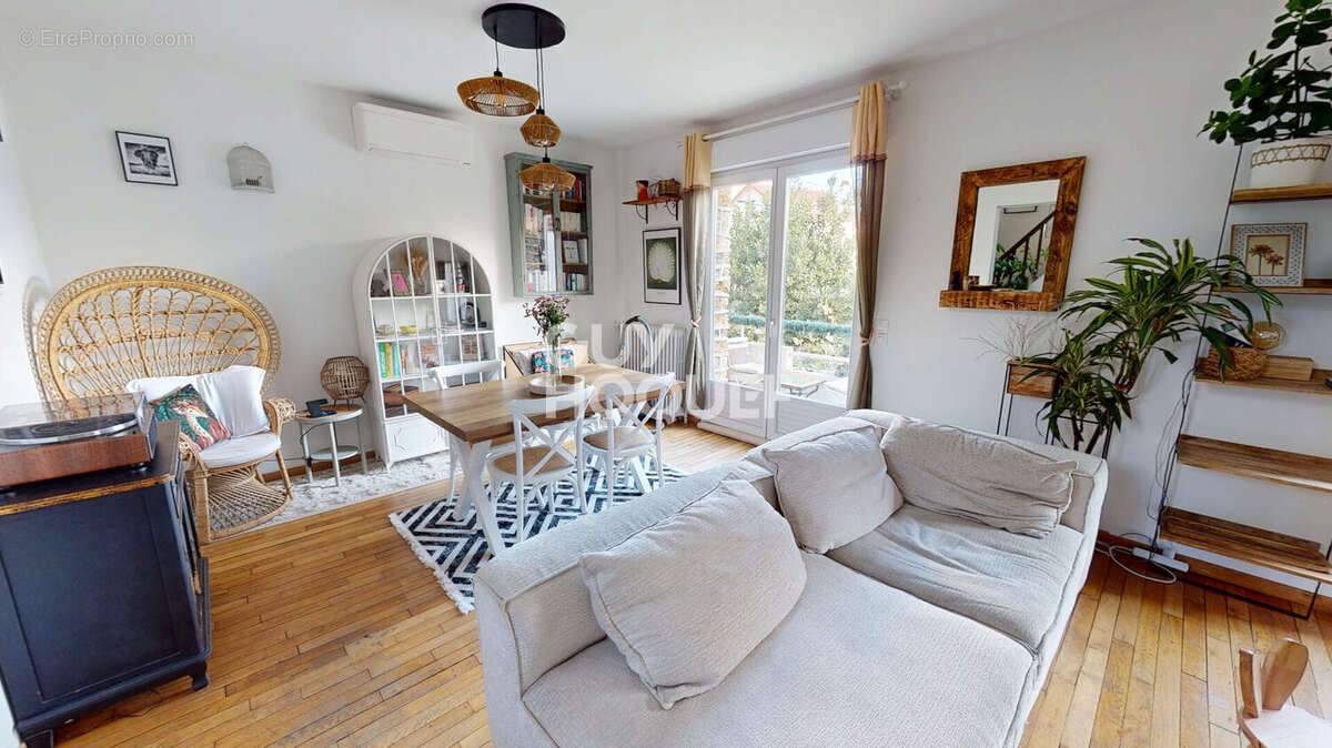 Maison à LES PAVILLONS-SOUS-BOIS