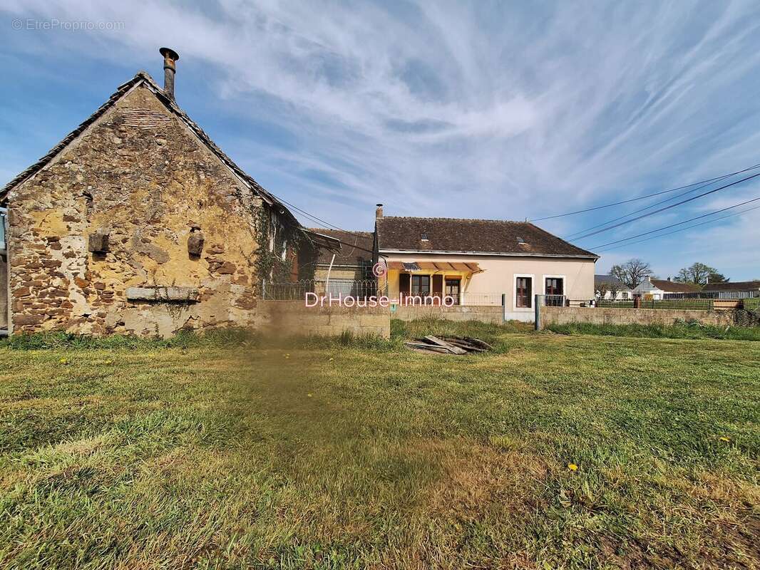 Maison à LA GUIERCHE