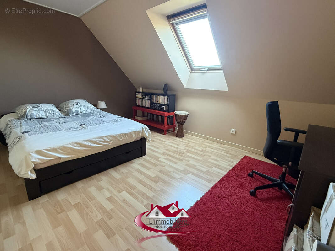 Maison à HOUDAN
