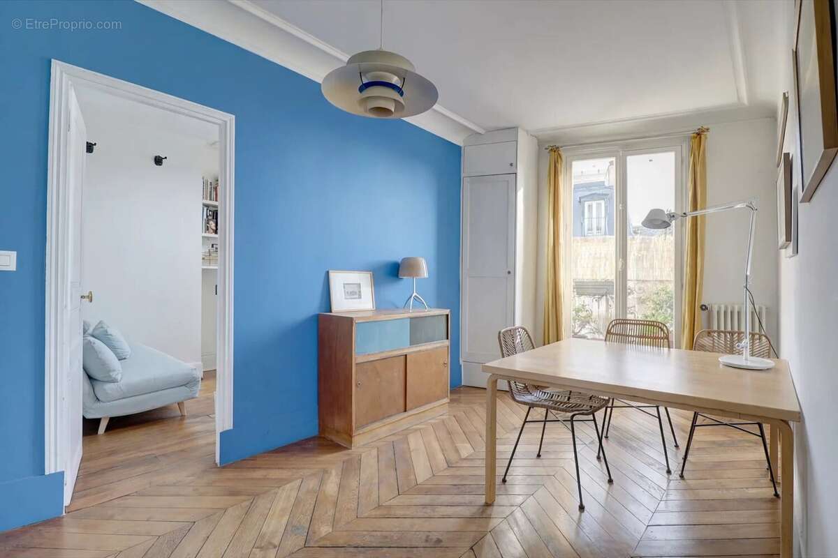Appartement à PARIS-18E