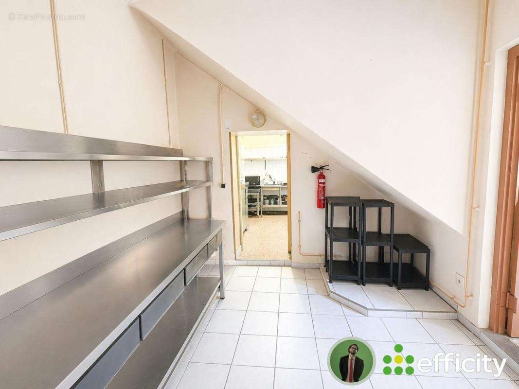 Commerce à CHANEINS