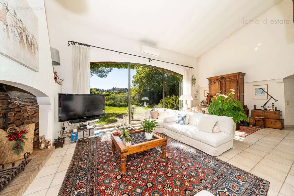 Maison à MOUGINS