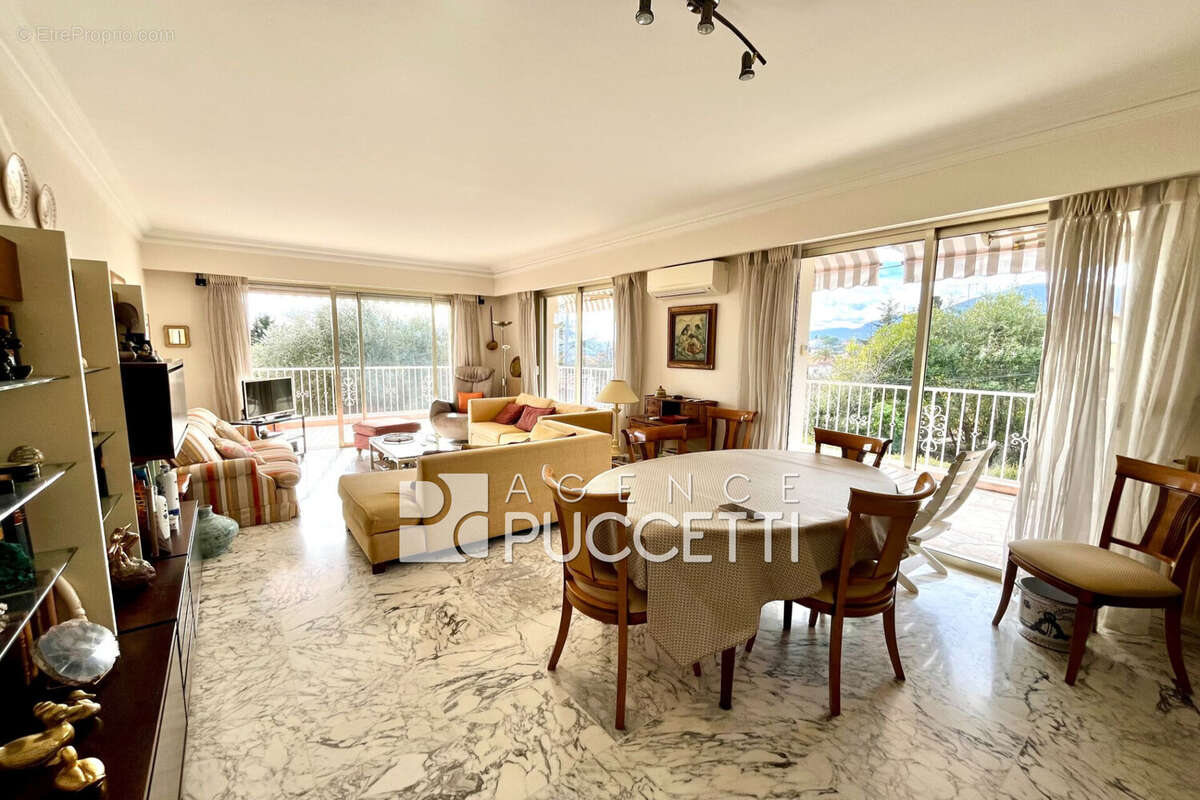 Appartement à VENCE