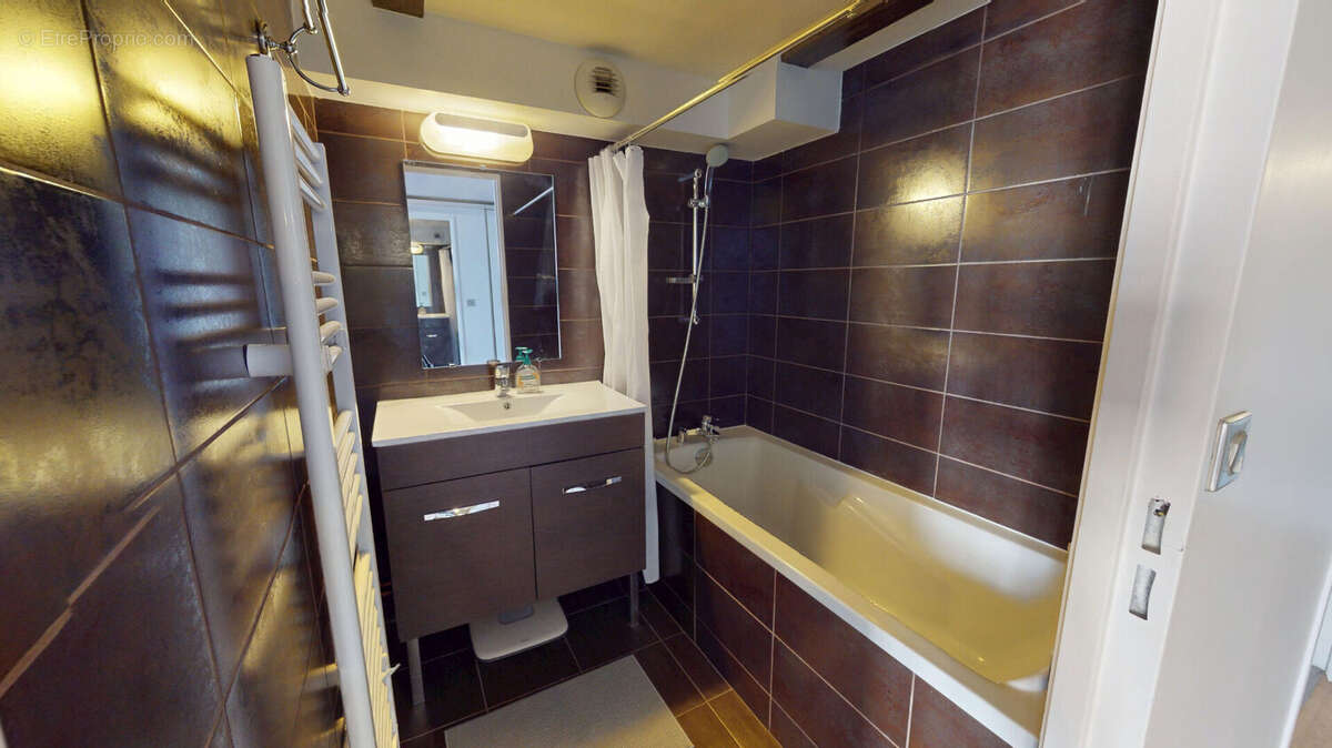 Appartement à AUBERVILLIERS