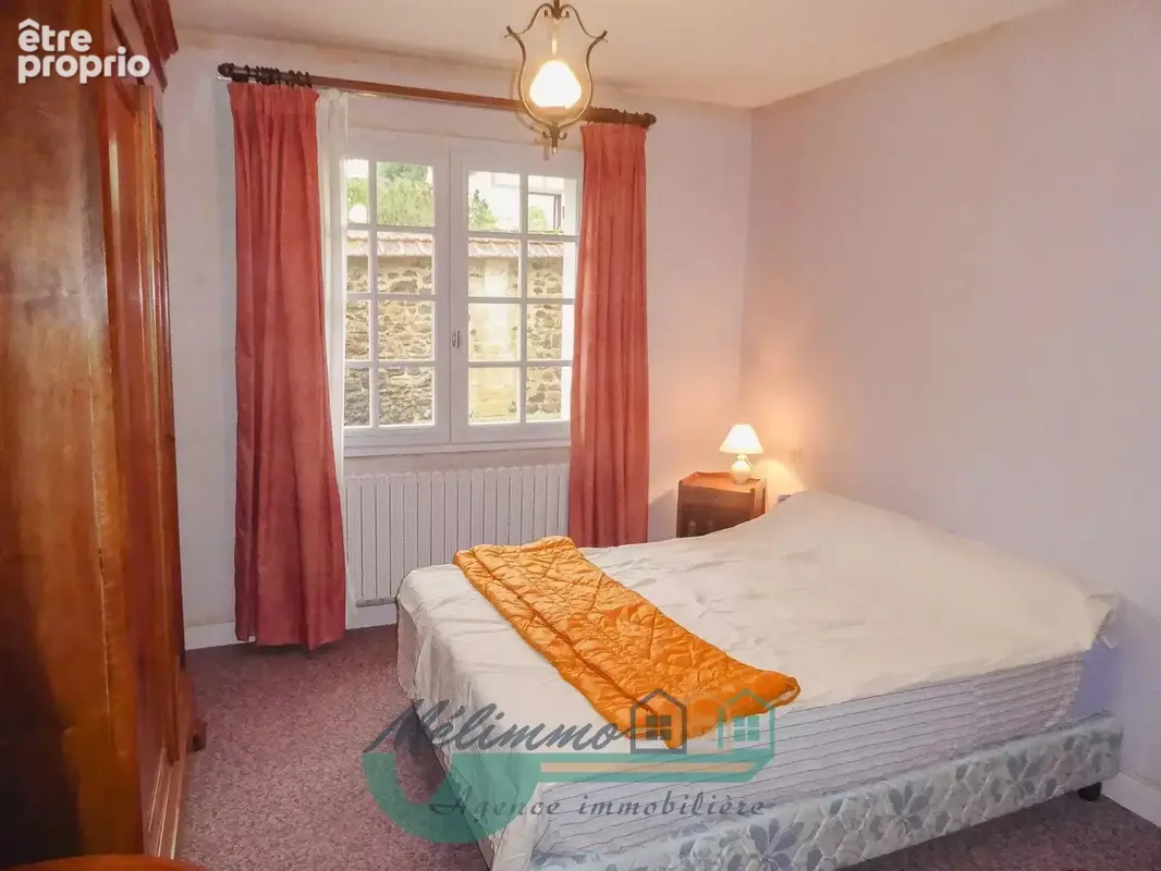 Maison 138 m² à Saint-Sauveur-En-Puisaye  - photo 2