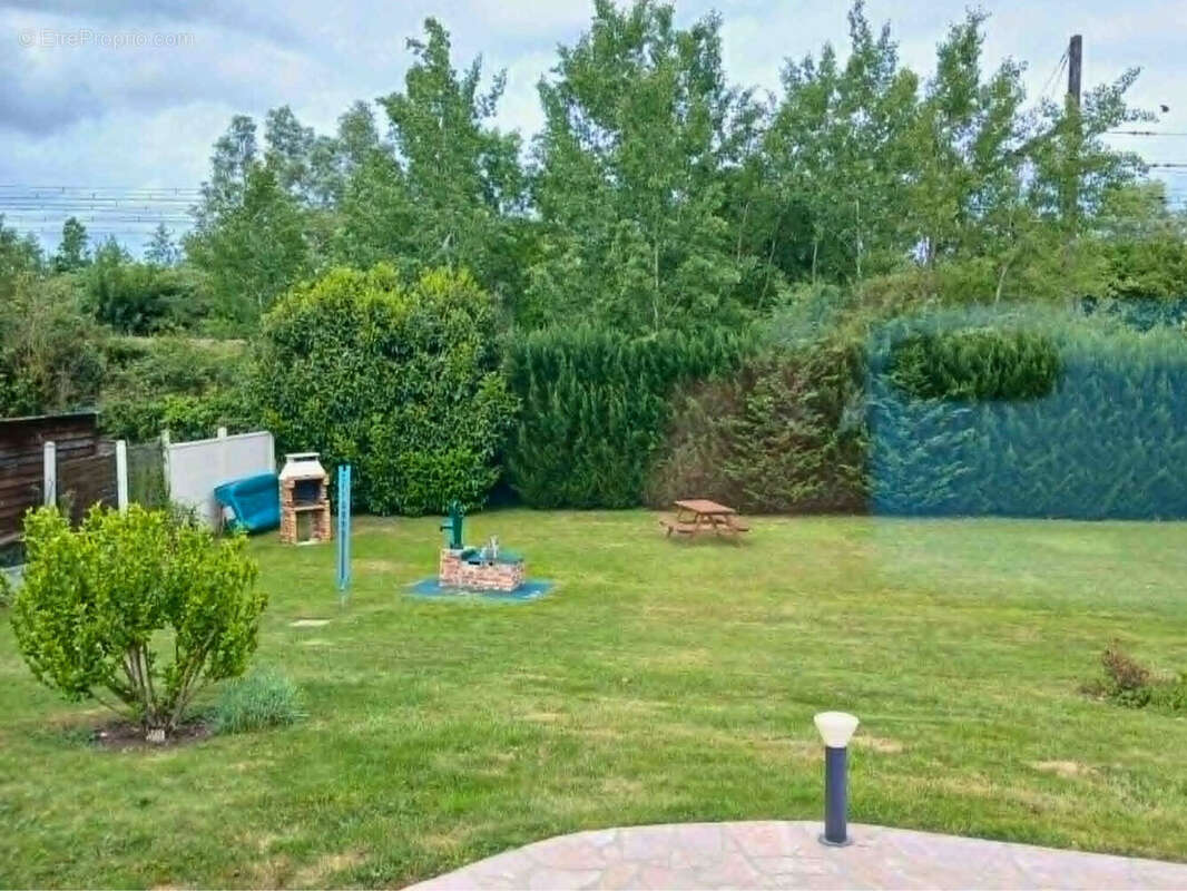 Maison 125 m² à Villeneuve-La-Guyard  - photo 5