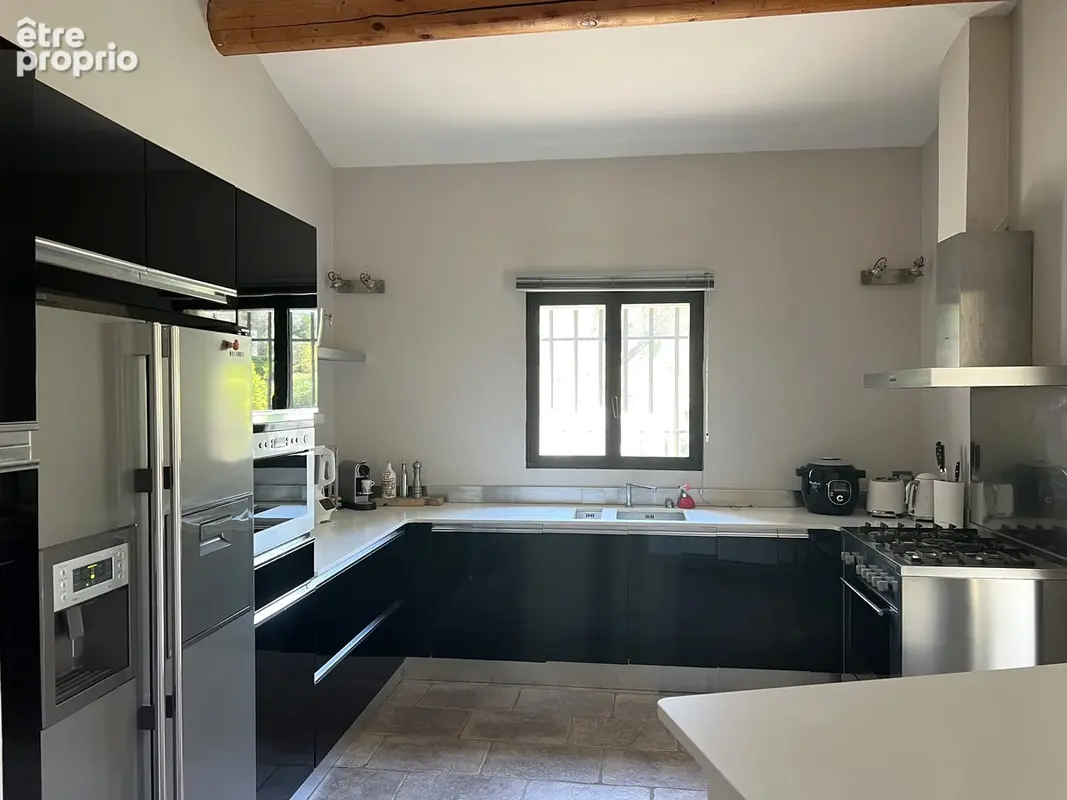 Maison de plain-pied avec piscine, à 12 min d'Avignon TGV... - photo 8