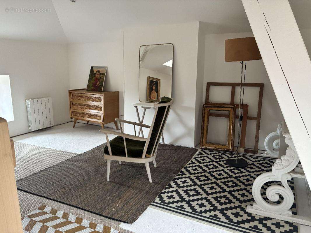 Maison à VIAZAC