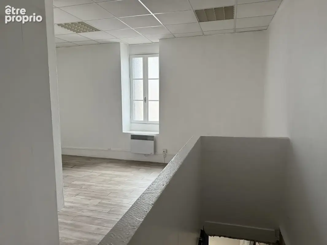 A Auch, à vendre immeuble (local commercial et appartement 3 pièces) - photo 7