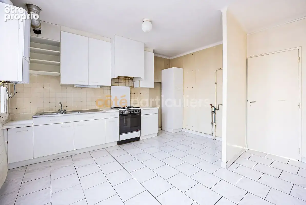 Nantes centre- appartement--grand 2 pieces de 62 m² avec loggia-- cave--garage ferme - photo 3