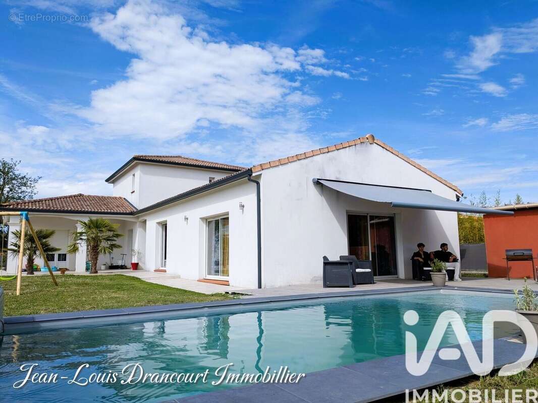 Photo 2 - Maison à CALMONT