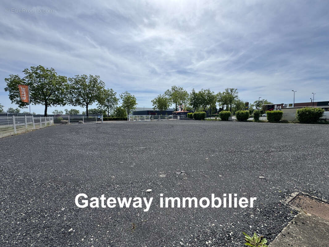 Commerce à GANNAT