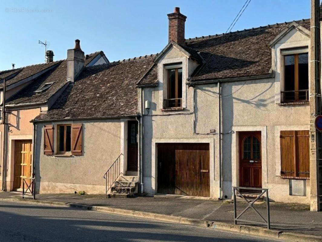 Maison à NEMOURS