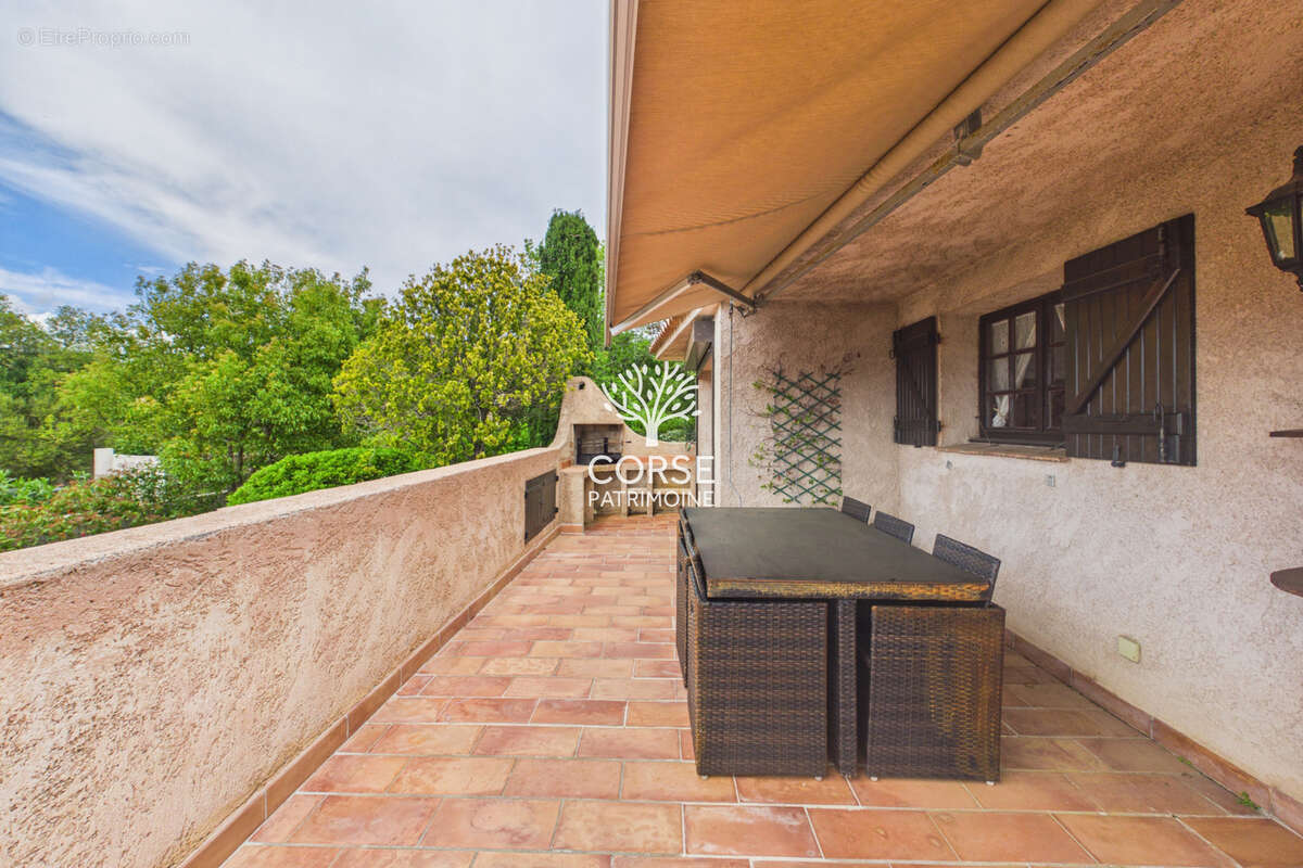 Maison à PORTO-VECCHIO