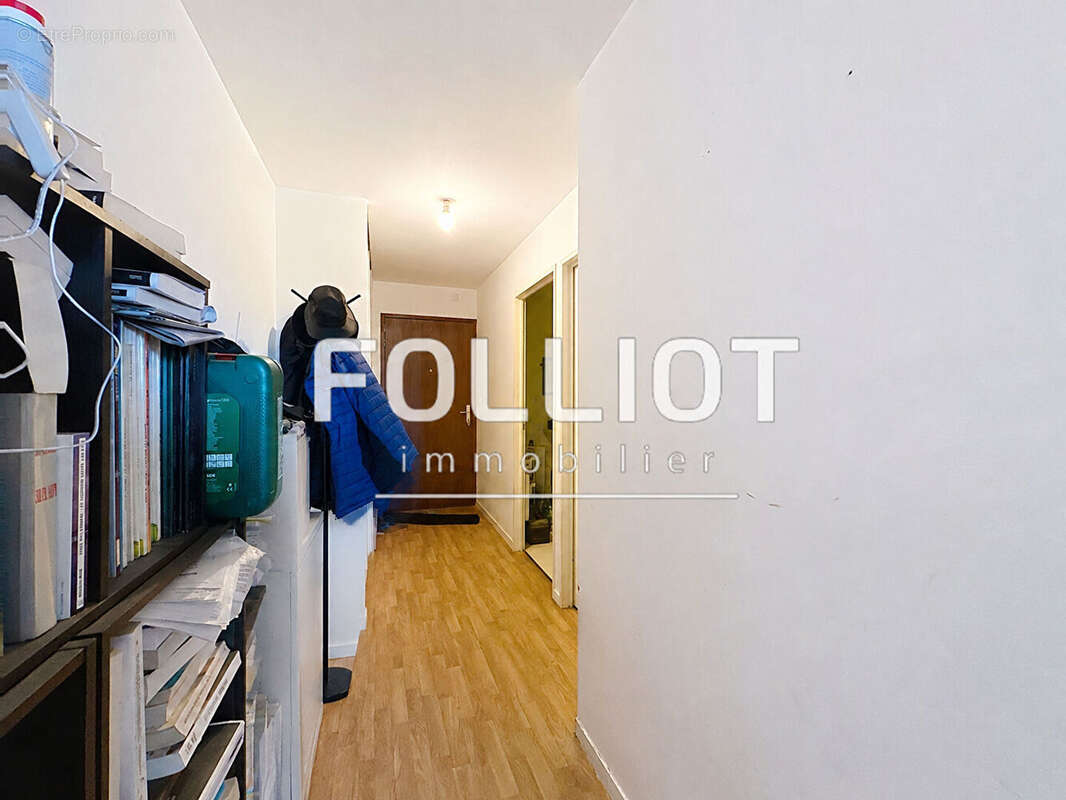 Appartement à DONVILLE-LES-BAINS