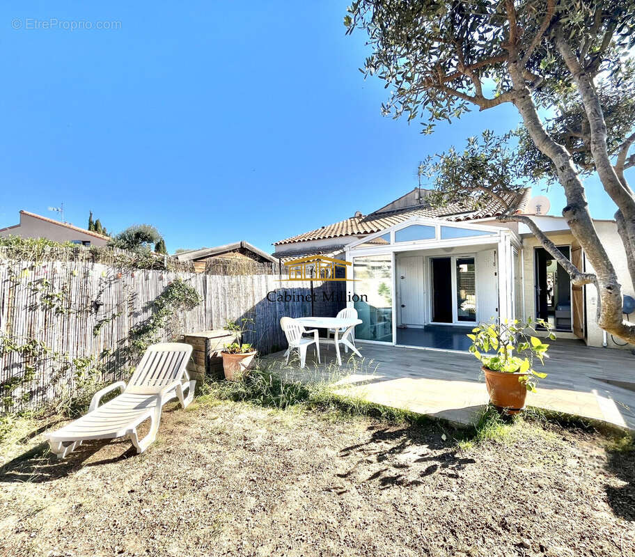 Maison à VIC-LA-GARDIOLE