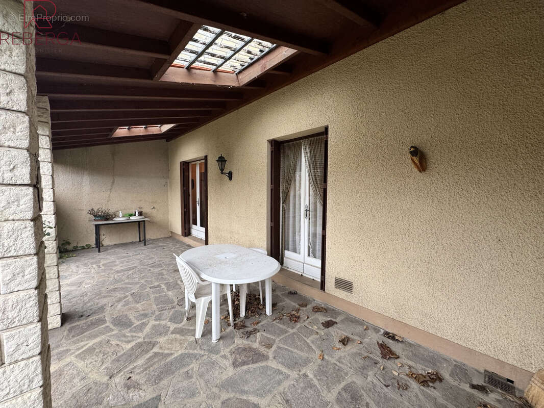 Maison à AUSSILLON