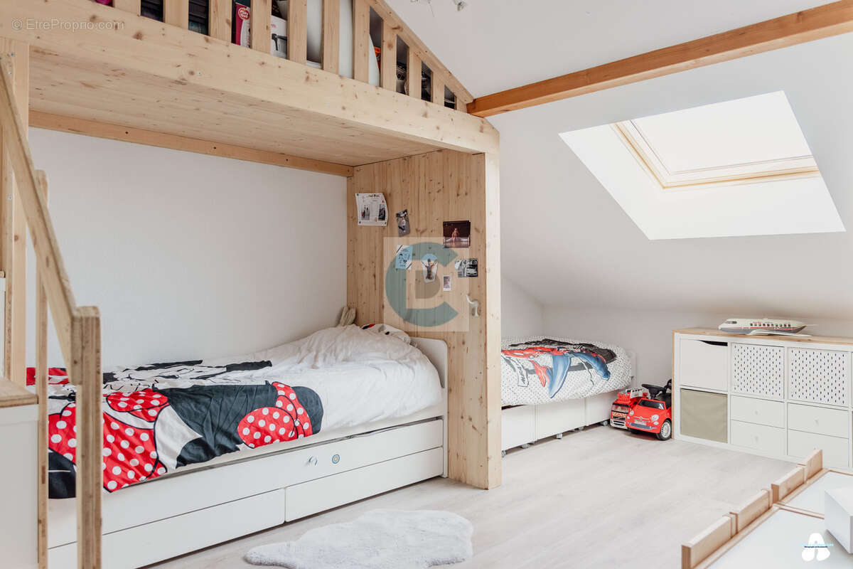 Appartement à ARTHAZ-PONT-NOTRE-DAME