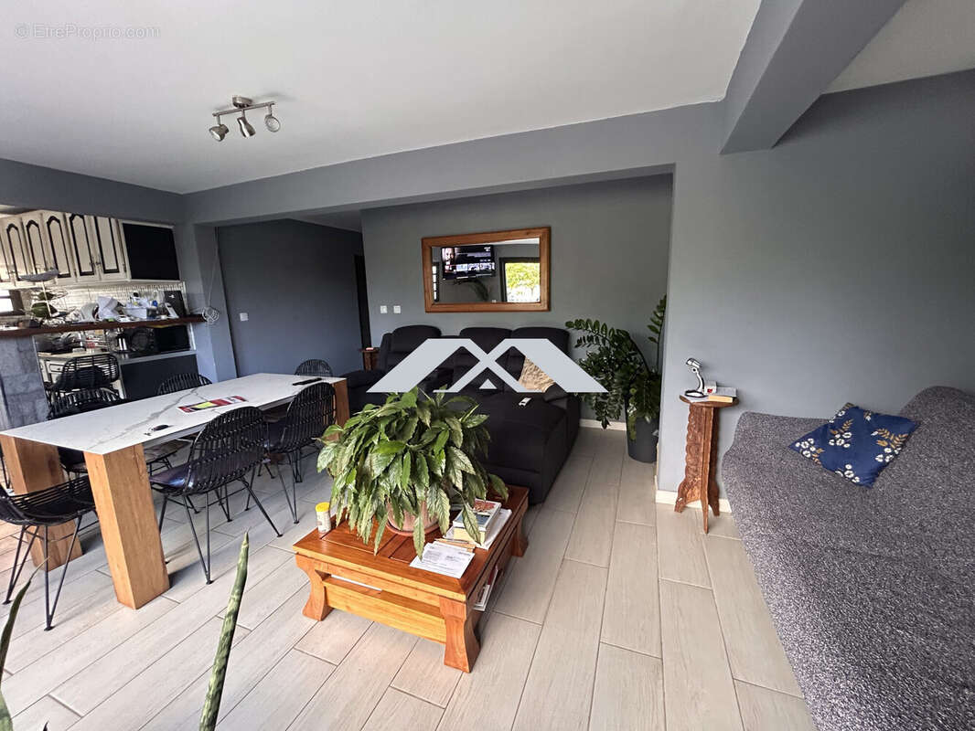 Maison à SAINTE-SUZANNE