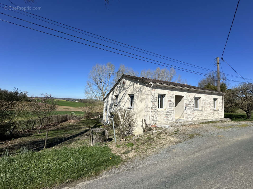 Maison à ESCASSEFORT
