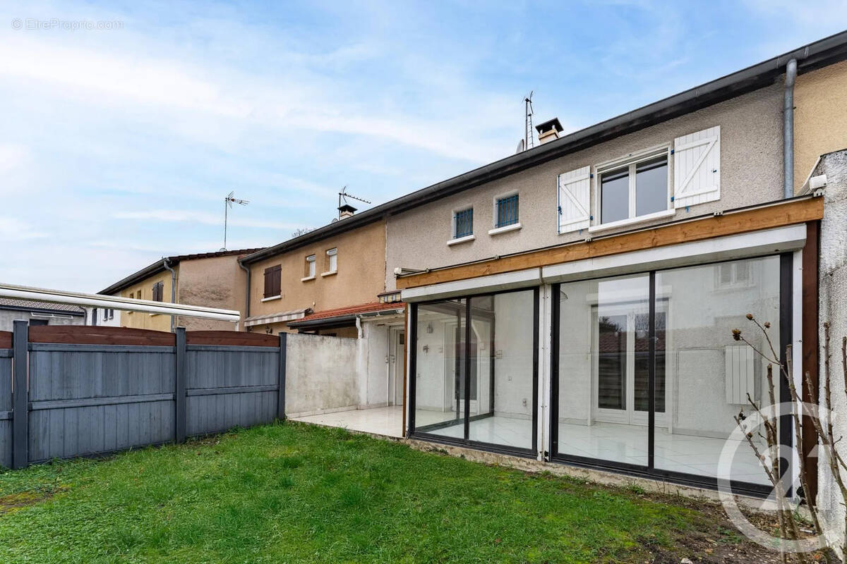 Maison à VILLEURBANNE